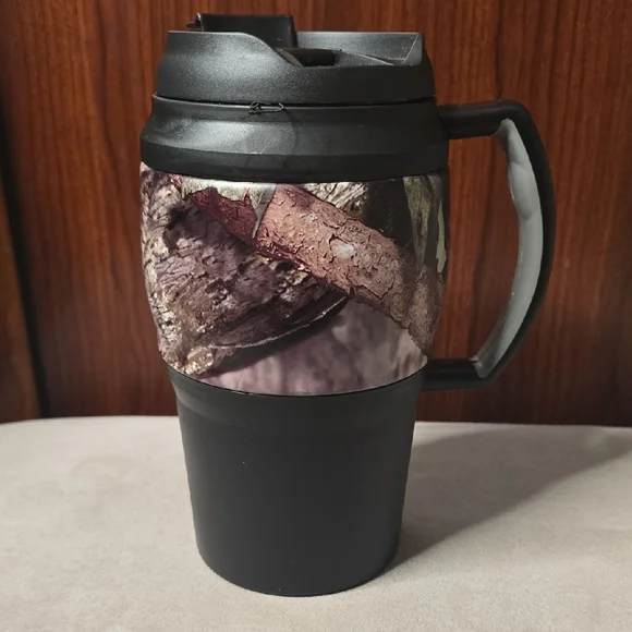 Mossy Oak Black and Camouflage Mug - Picture 2 of 7